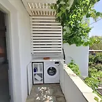 Paros Apartments باروس