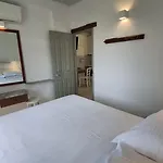 Paros Apartments شقة