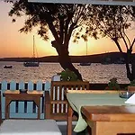 Paros Apartments شقة