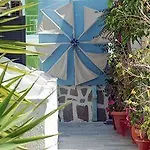 Paros Apartments باروس