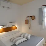 شقة Paros Apartments *