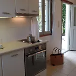 Paros Apartments باروس