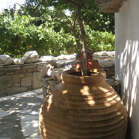 帕罗斯公寓酒店