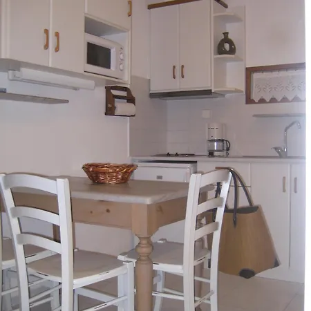 Paros Apartments Apartman *