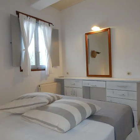 Paros Apartments *