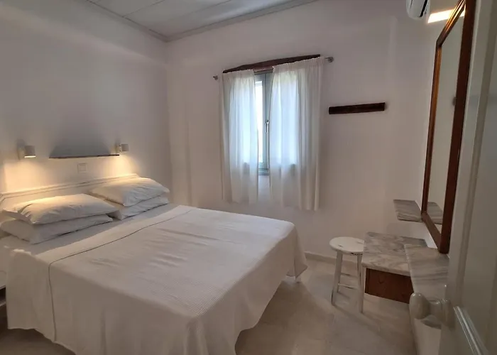 Paros Apartments Lejlighed *